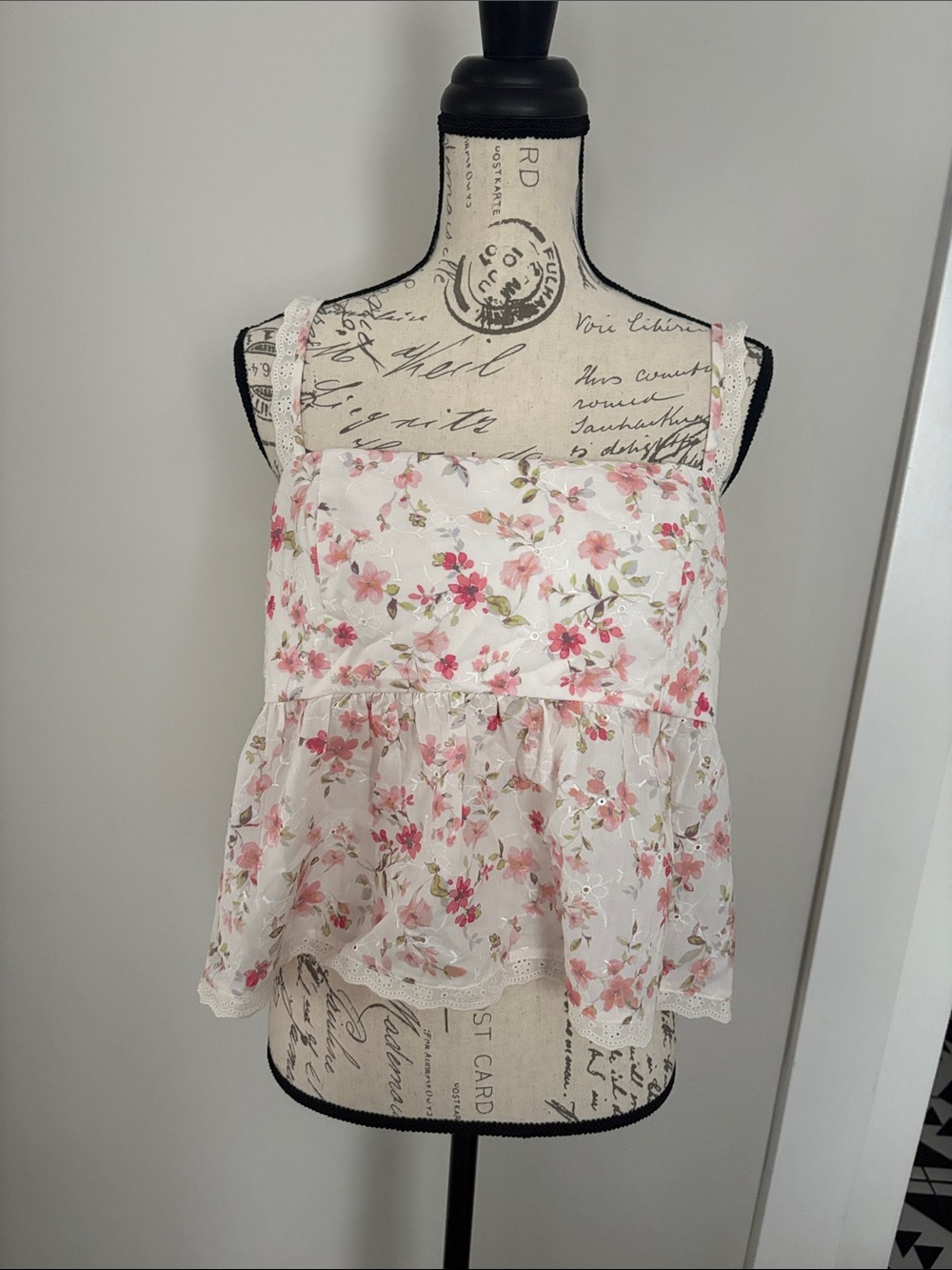 Altar'd State XL White Cami with Pink Floral Lace Trim